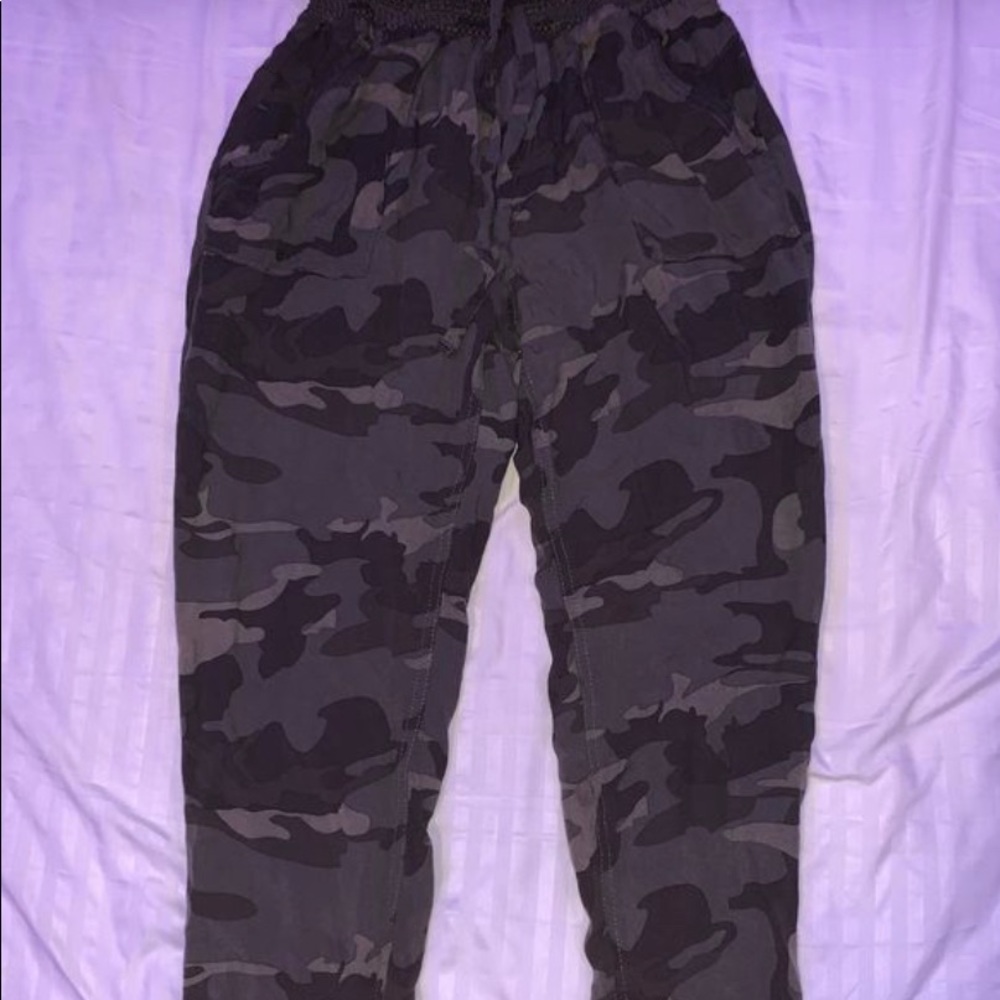 Camo pants